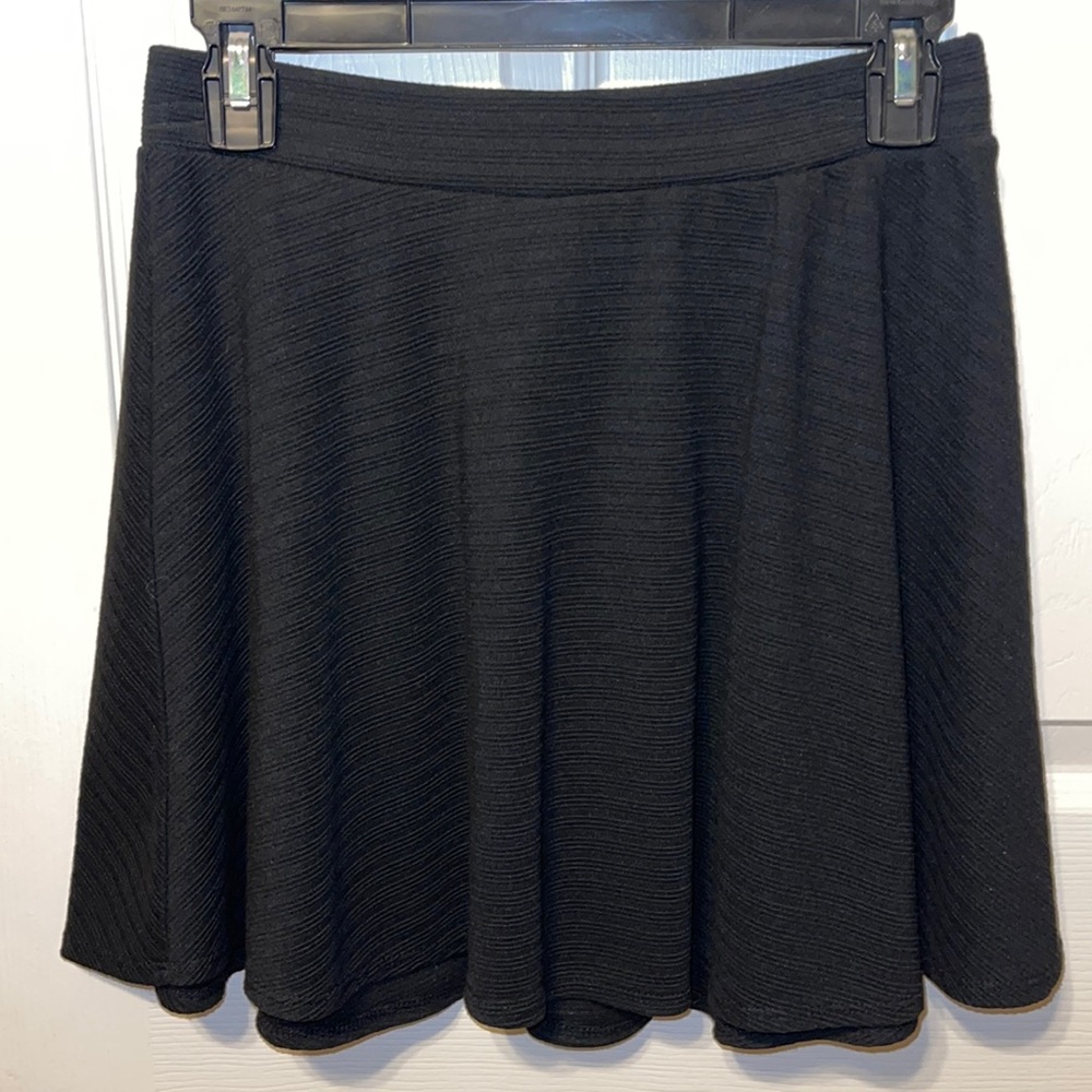 Mini Skirt- lightweight- tight waisted- Size M